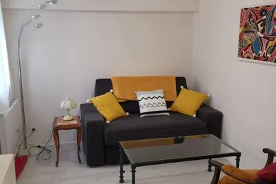 Image de Joli appartement  F2  en souplex  avec Parking   gratuit, jardinet et terrasse