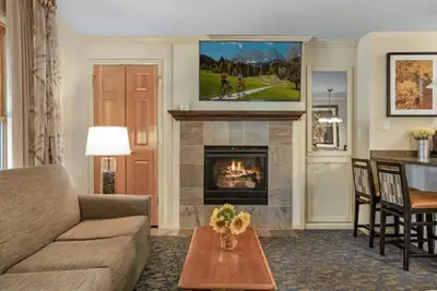 Image de Spacious Streamside at Vail 1br Condo with Onsite Amenities
