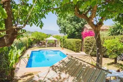 Image de Cubo's Casa Rural El Nogal \/ piscine privée \/ jardins \/ idéal pour les familles