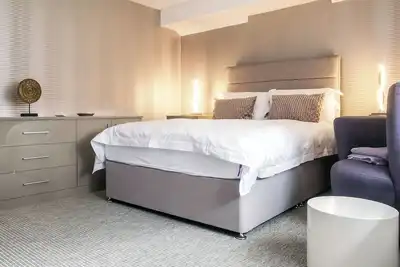 Image de Apartment Eight at Barton Manor -.
