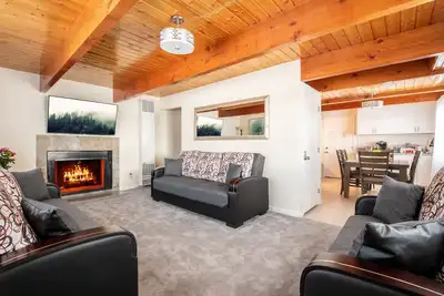 Image de Newly Remodeled Cabin