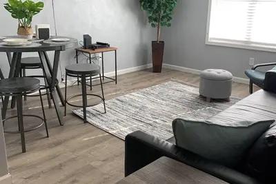 Image de Put your Toes in the Sand - beautiful 1br condo a block from the oceanfront