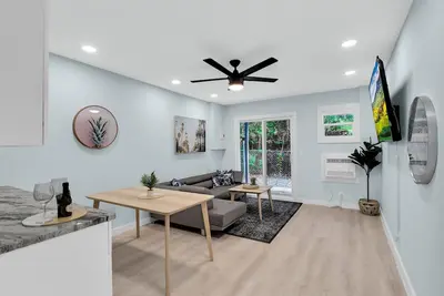 Image de Quiet & Bright 2br, Minutes from West Palm & Beach