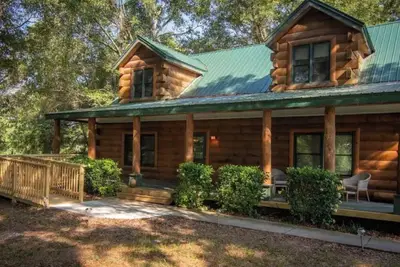 Image de Charming rural 3 bedroom log cabin free parking