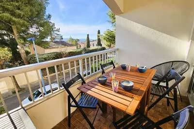 Image de Studio avec terrasse à proximité des plages, Wi-Fi, Climatisation