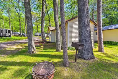 Image de Stone Lake Cabin: Grill & Access to Fishing!