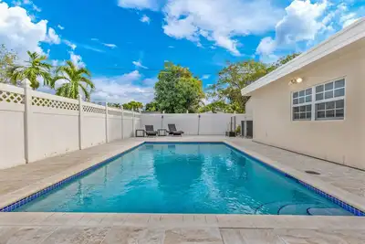 Image de \"Mia Hollywood Lakes\"! 3br 2900Sqft in Hollywood