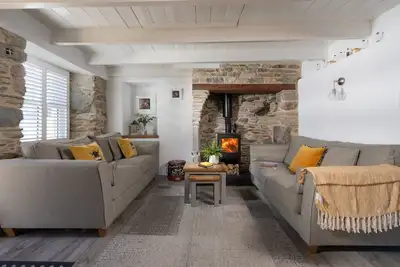 Image de Eastleigh Cottage - sleeps 4 guests  in 2 bedrooms