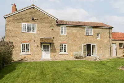 Image de Woodlands Cottage, pet friendly, with open fire in Snainton