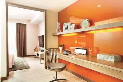 Image de Exclusive Property w\/ Rooftop Infinity Pool, Large King Bed and Great Amenities