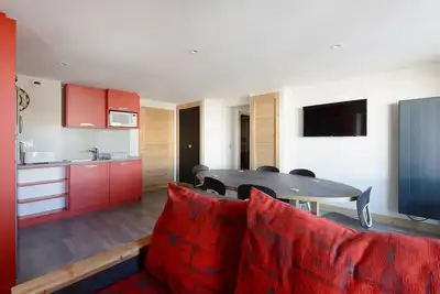 Image de Appartement lumineux 4p/8 pers avec Espace Bien-être, proche pistes, rénové, parking gratuit