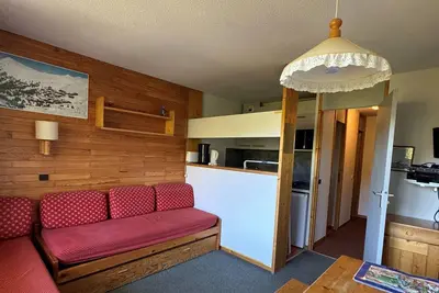 Image de Appartement fonctionnel avec balcon et accès aux pistes