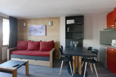 Image de Appartement rénové 2 pièces pour 5 pers. - Parking extérieur gratuit, Wifi, Espace Bien-être