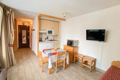 Image de Studio rénové, proche pistes et commerces, balcon, animaux acceptés