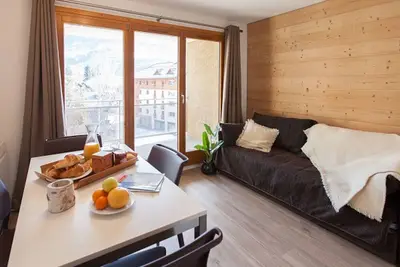 Image de Charmant Studio à Briançon - Pieds des Pistes, Wifi Gratuit, Balcon Exposé Sud, 4 Personnes
