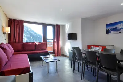 Image de Spacieux appart rénové, 3 pièces + cabine, proche pistes, 8 pers, animaux admis