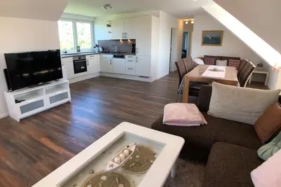 Image de Welcome to Haus Süderfeld \"Delphin\" including free use of the bathing facilities.