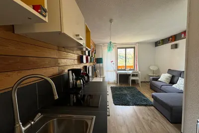 Image de Appartement cosy au pied des pistes avec balcon et Wifi