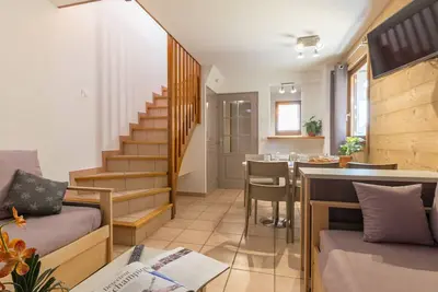 Image de Chalet en duplex lumineux · Accès pistes · Wifi gratuit · Animaux admis