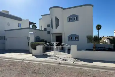 Costa Diamante E10 Beach House on Sandy Beach with Community Pool & Hot Tub