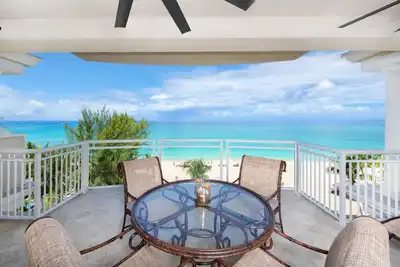 Image de Beachcomber 25 by Grand Cayman Villas
