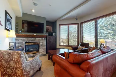 Image de 5-Star Luxury Home with a Private Laundry. Quiet Location, Near Biking Trails