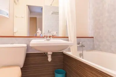 Image de À 50m des pistes de ski, 9ème étage, vue pistes de ski, piscine, télévision, casier à ski, 48m²