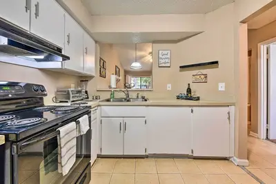 Image de Jacksonville Home ~ 10 Mi to Downtown!