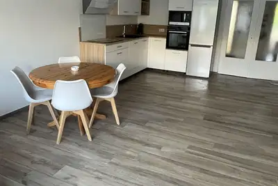 Image de 3 pièces 65 m² climatisé, calme, avec terrasse+jardin+ parking privé + wifi