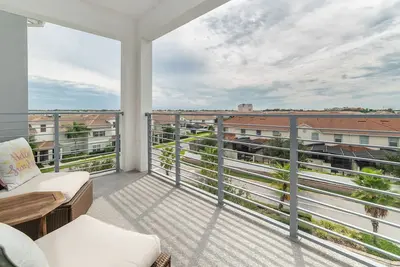 Image de Last Minute Disney Getaway! Luxury Condo with Private Balcony. Book Now! #36108