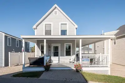Image de Beautiful Water View cottage on the NubbleLight.