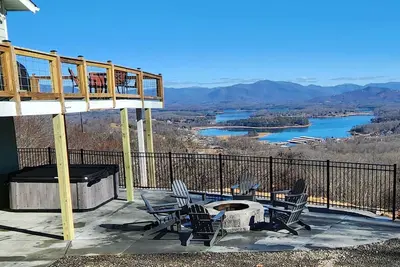 Image de New Hot tub, Firepit, and 5 mins to Lake Chatuge, breathtaking views