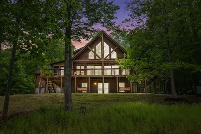 Image de Secluded Cabin w/ Natural Swim Hole-HotTub-Trails