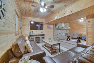 Image de Kodak Getaway w/ Covered Decks + Game Room!