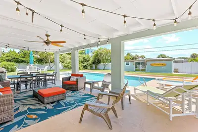 Image de Beach House - 1/2 Block to Beach, Hot Tub, Heated Pool