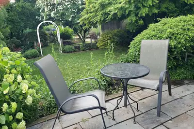 Image de Garden Oasis Historic Area Bristol, 3 Bedroom, 4 beds on 3rd Floor Onsite Parkng