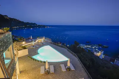 Villa Bella Giardini Naxos Taormina, 600 mt far from the sea