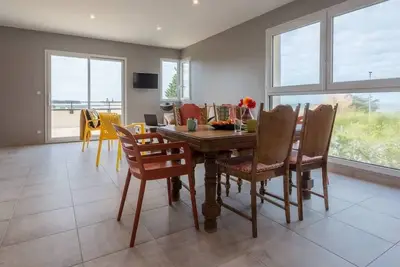 Tribord, appt avec terrasse et vue mer, parking