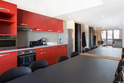 Image de Duplex Rénové 6 Pièces · Accès Skis aux Pieds · Espace Bien-être · Proche Commerces
