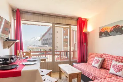 Image de Studio cosy à La Rosière - Proche pistes, commerces et restaurants - Balcon sud et coin montagne