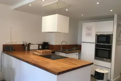 Image de Appartement Rénové au Centre de la Station avec Balcon, Près des Pistes et Commerces