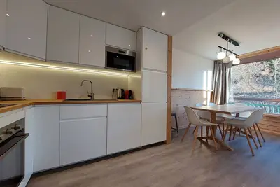 Image de Appartement rénové 7 personnes · Ski aux pieds · Balcon sud · Wifi gratuit