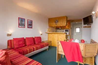 Image de Appartement cosy au pied des pistes avec balcon ensoleillé et Wifi inclus