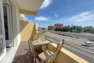 Image de Studio Proche Plage et Commerces - Balcon Sud, Parking Privatif, Résidence Sécurisée