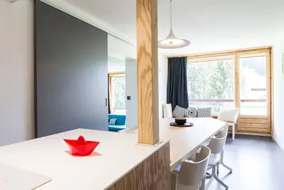 Image de Appartement Rénové, Ski aux Pieds, Sud, 2 Balcons, 3 Pièces + Cabine, Village du Charvet, Arc 1800