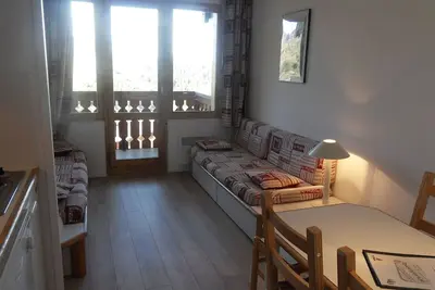Image de Studio cabine fonctionnel, accès direct pistes, balcon