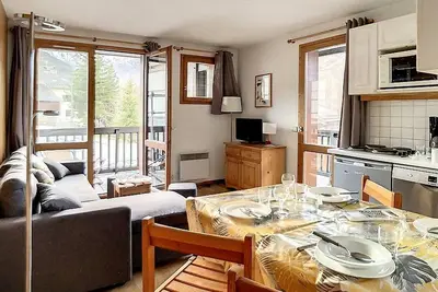 Image de Appartement cosy au pied des pistes avec parking et balcon, 4 pers, centre village