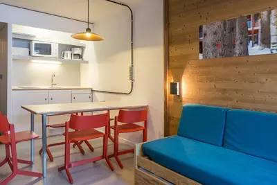 Image de Studio rénové - Pied des pistes avec balcon et coin montagne