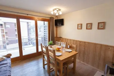 Image de Studio cosy à Briançon · Proche Pistes, Wifi Gratuit, Casier à Skis · Animaux Bienvenus