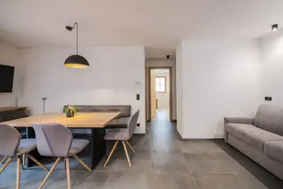 Image de Appartement \"Kuenz Dolomites 1\" avec vue sur les montagnes, 2 balcons et Wi-Fi